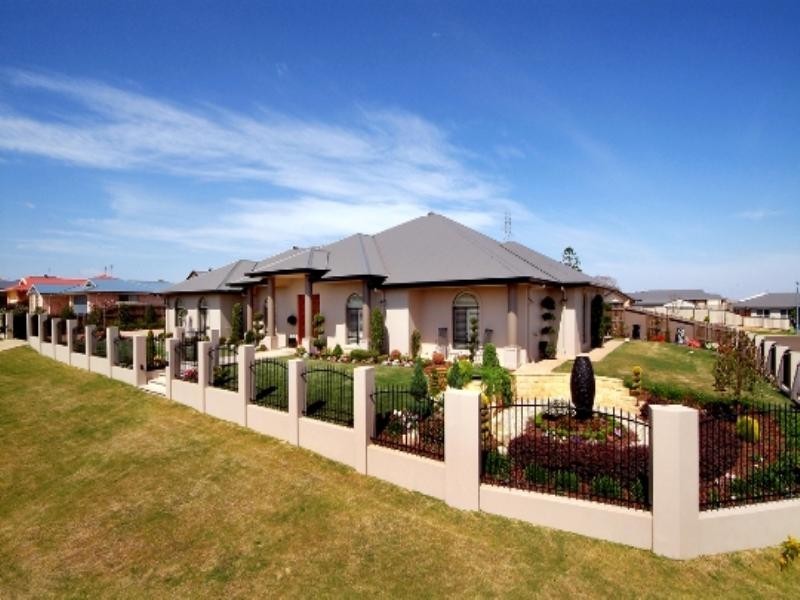 2 Cockatoo Court, Highfields QLD 4352