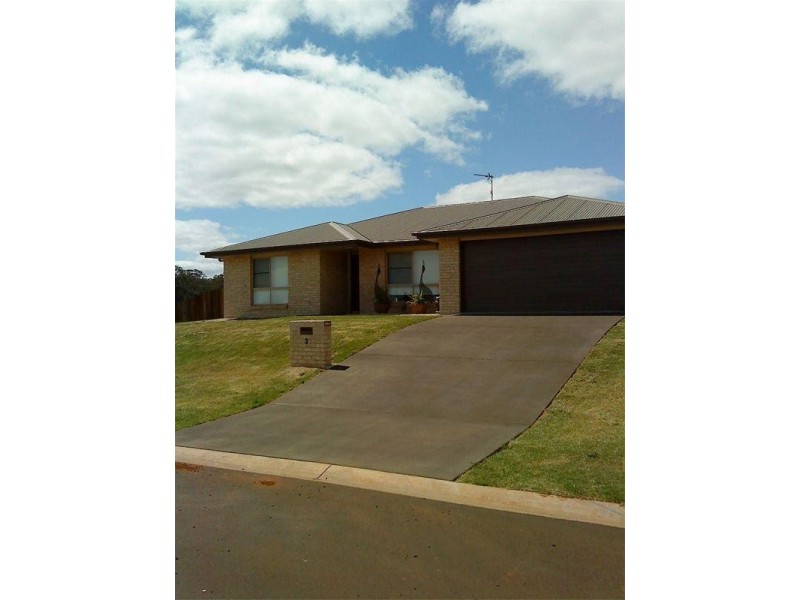 3 Camborne Street, Highfields QLD 4352