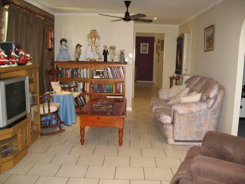 21 Clifford Street, Meringandan QLD 4352