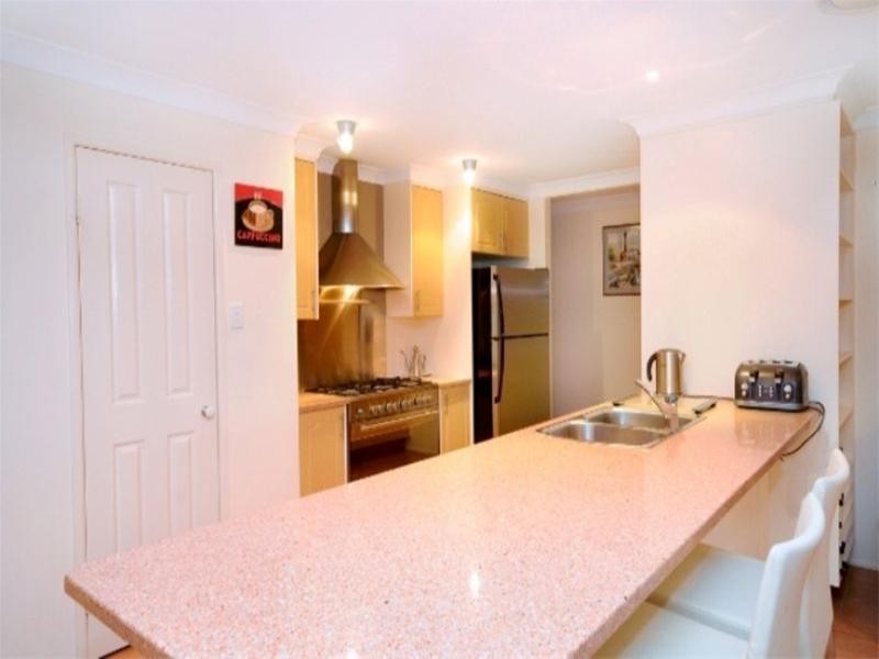 1 Kimdon Crescent, Highfields QLD 4352