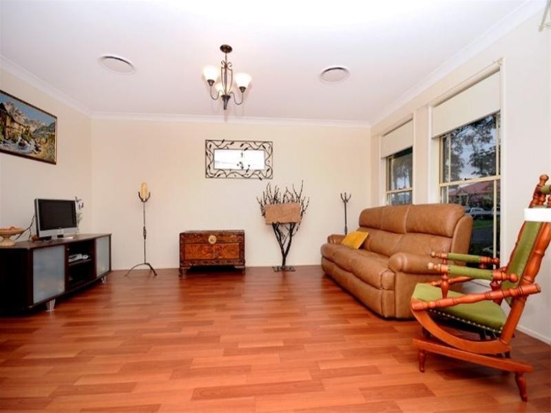 1 Kimdon Crescent, Highfields QLD 4352