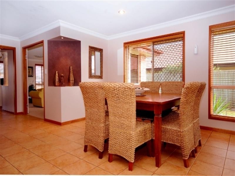 8 Garvan Court, Highfields QLD 4352