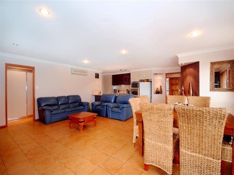 8 Garvan Court, Highfields QLD 4352