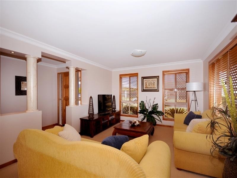 8 Garvan Court, Highfields QLD 4352