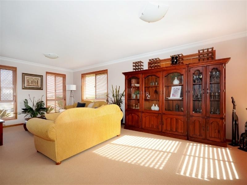 8 Garvan Court, Highfields QLD 4352