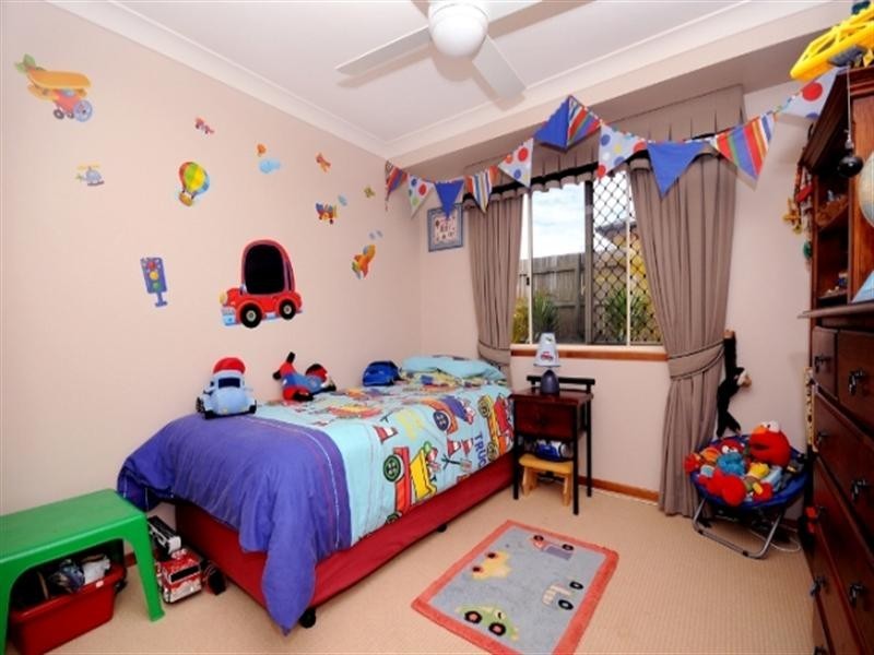 8 Garvan Court, Highfields QLD 4352