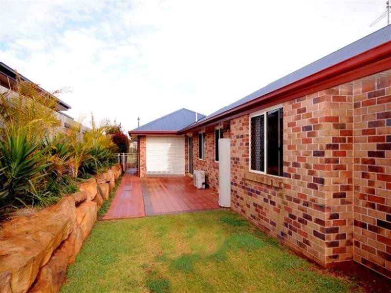 8 Garvan Court, Highfields QLD 4352