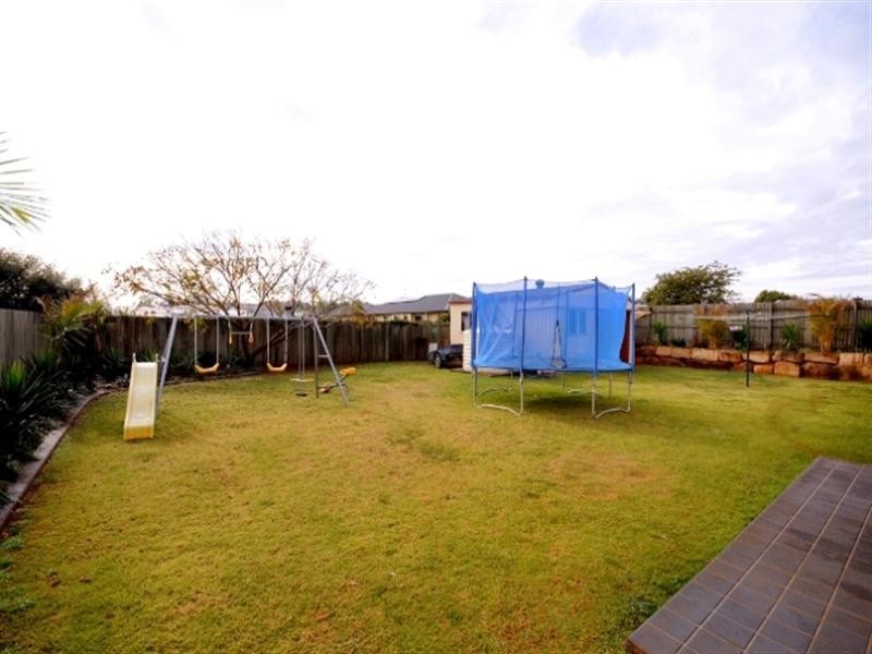 8 Garvan Court, Highfields QLD 4352