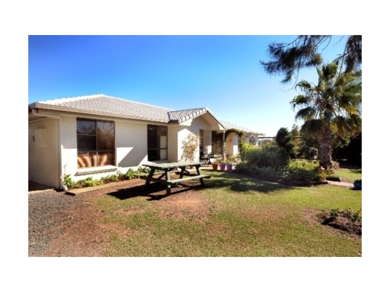 21 Clifford Street, Meringandan West QLD 4352