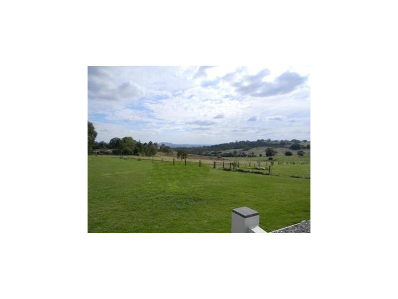 25 Quinlan Road, Blue Mountain Heights QLD 4350