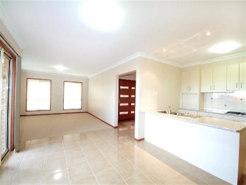 1/9 Sambar Court, Kearneys Spring QLD 4350