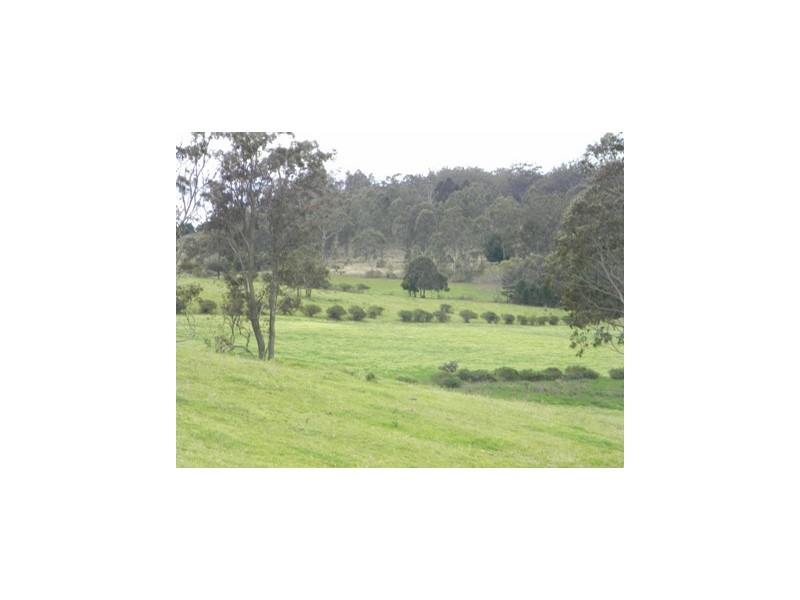 70 Pioneer Road, Geham QLD 4352