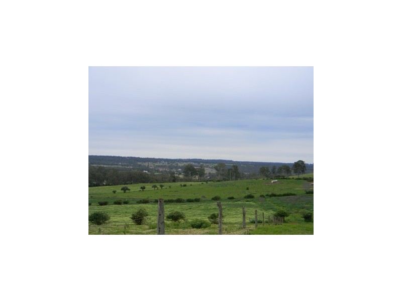 70 Pioneer Road, Geham QLD 4352