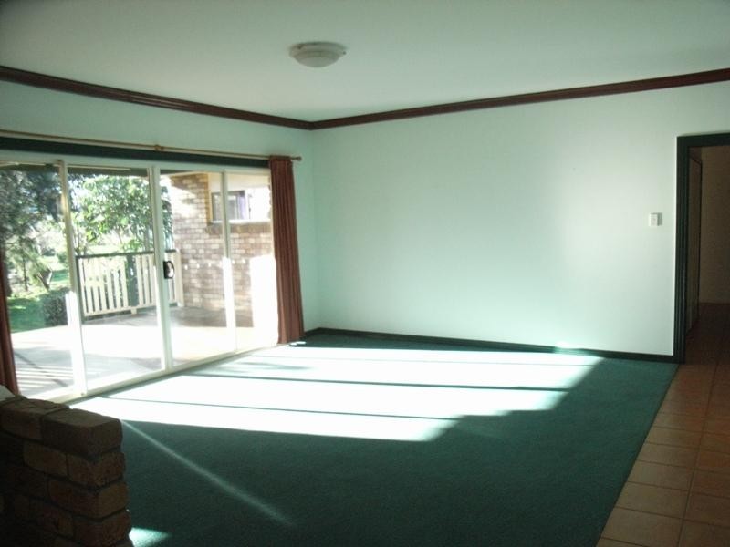 25 Granada Drive, Highfields QLD 4352