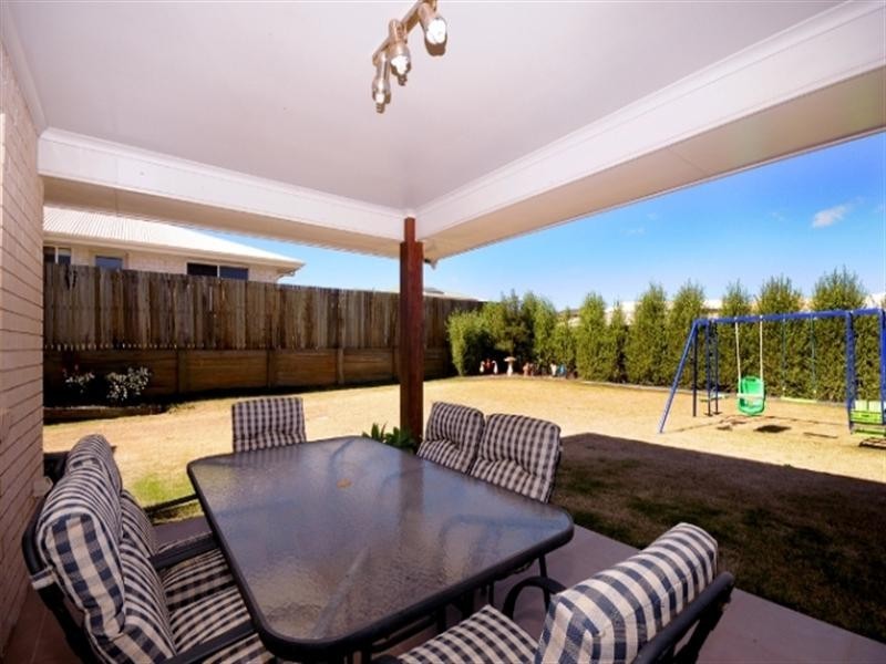 53 Smythe Drive, Highfields QLD 4352