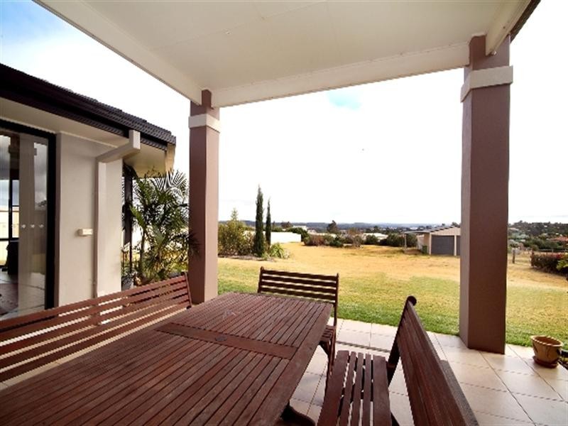 11 Cole Drive, Highfields QLD 4352