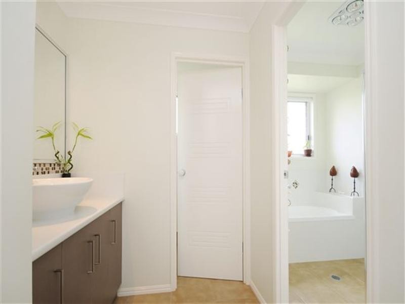 7 Campbell Drive, Highfields QLD 4352