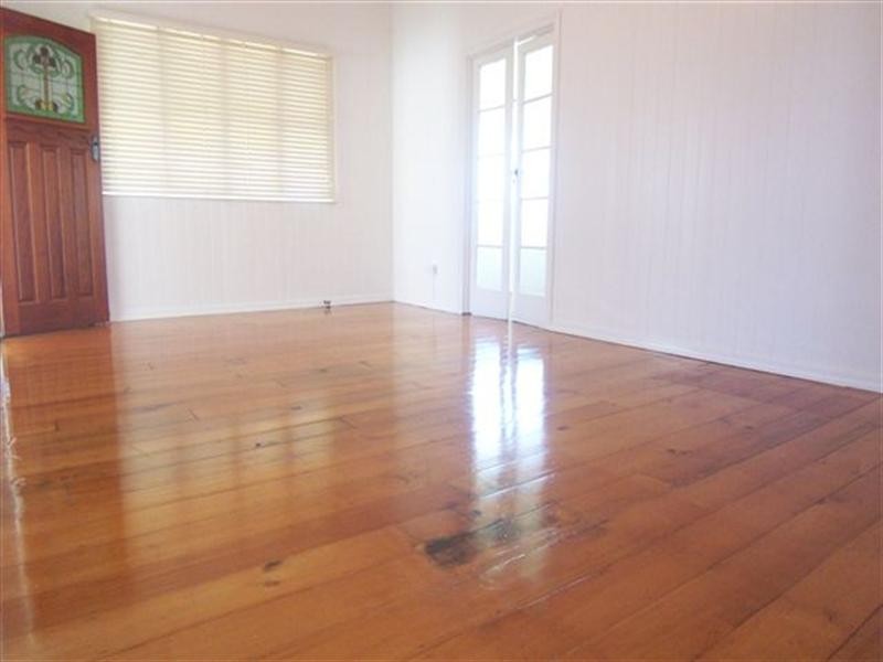 8 Parkinson Street, South Toowoomba QLD 4350