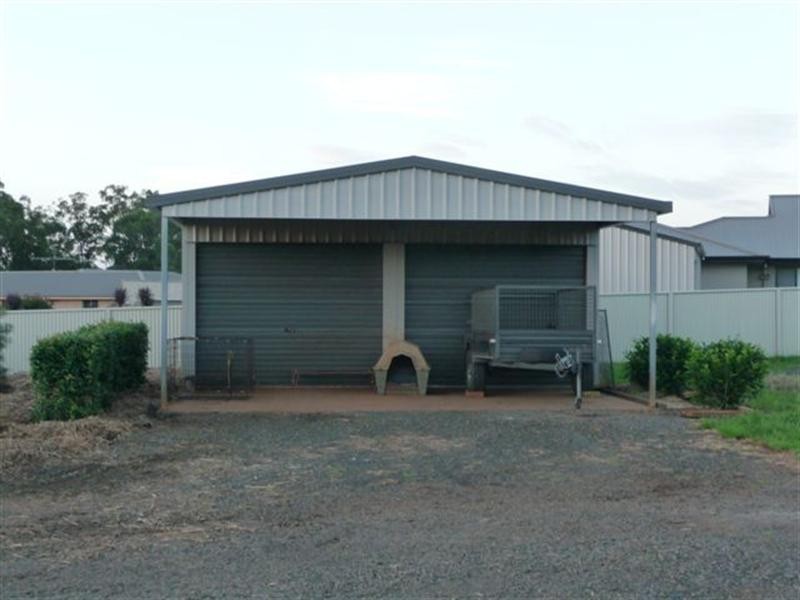 4 Emily Court, Highfields QLD 4352