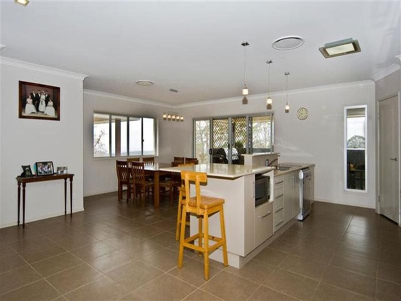 19 Bogong Court, Spring Bluff QLD 4352