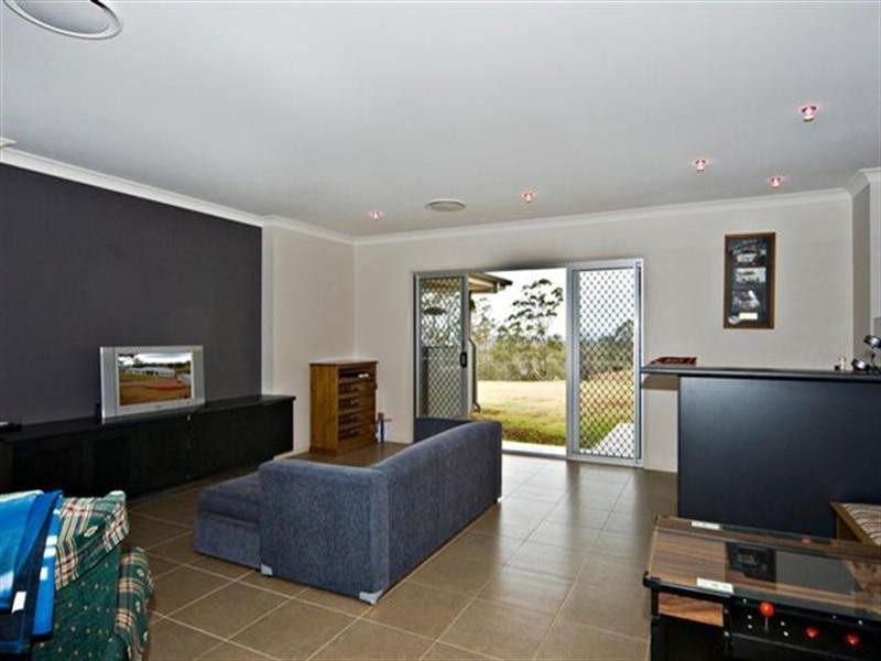 19 Bogong Court, Spring Bluff QLD 4352