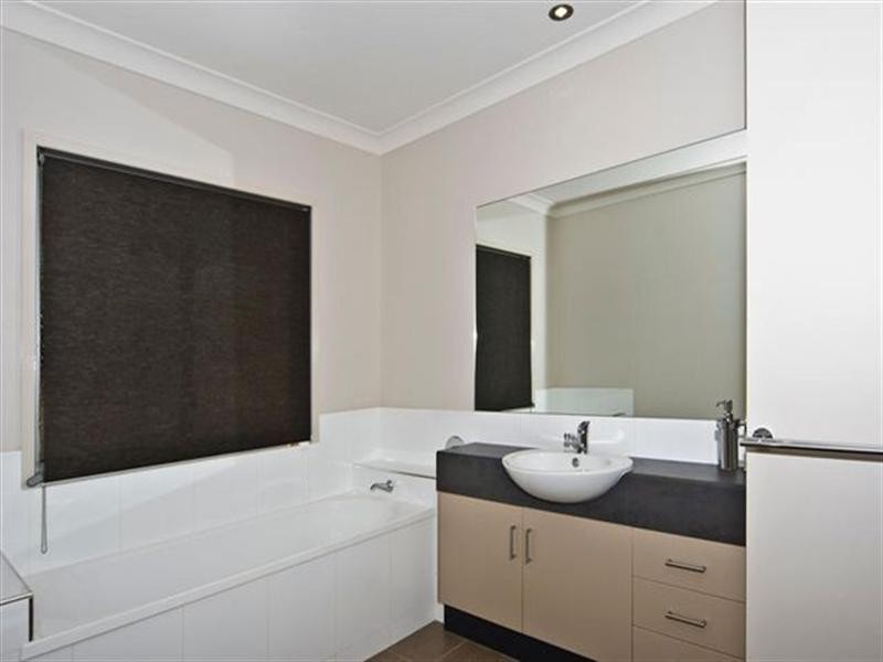 19 Bogong Court, Spring Bluff QLD 4352