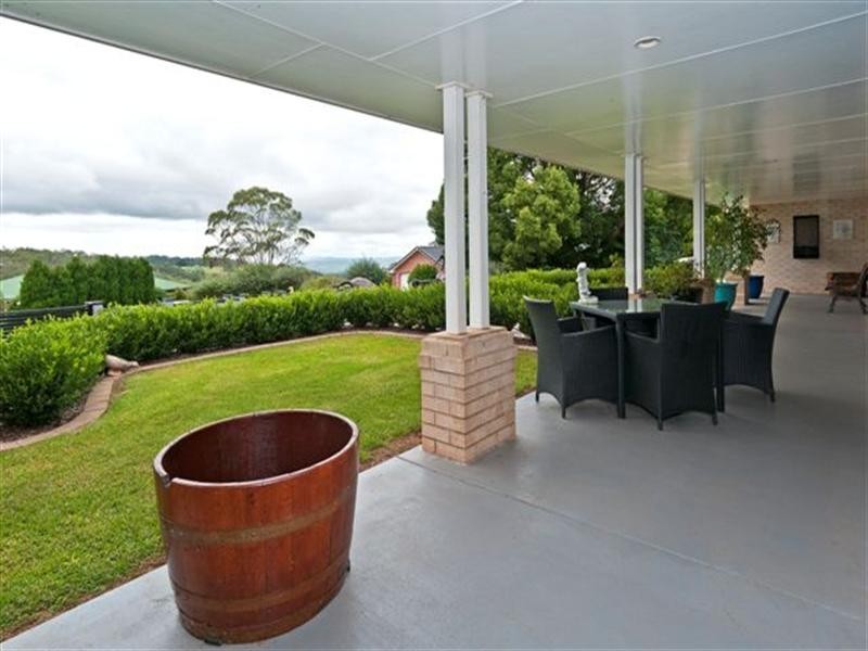 1 Hull Court, Highfields QLD 4352