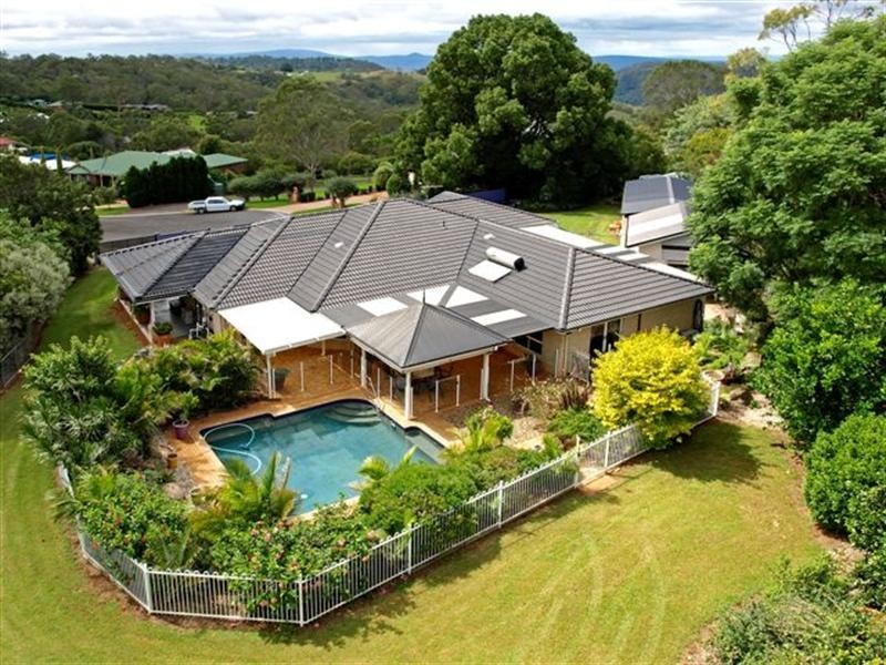 1 Hull Court, Highfields QLD 4352