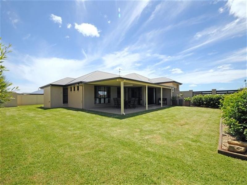 1 Garvan Court, Highfields QLD 4352
