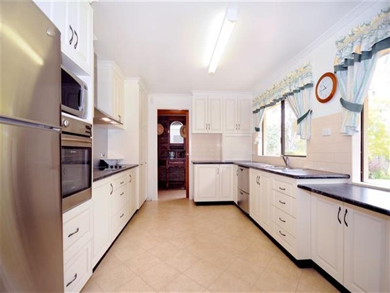 2124 Murphys Creek Road, Blue Mountain Heights QLD 4350