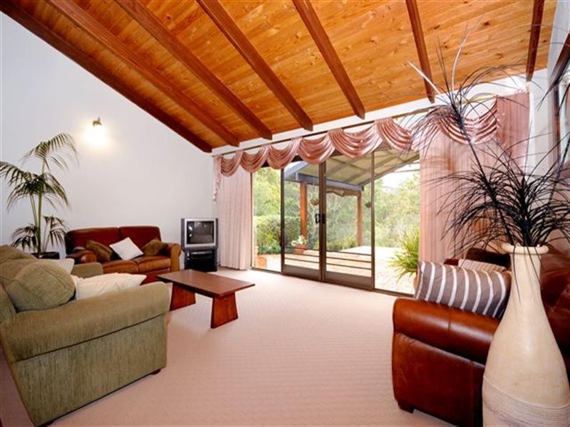 2124 Murphys Creek Road, Blue Mountain Heights QLD 4350