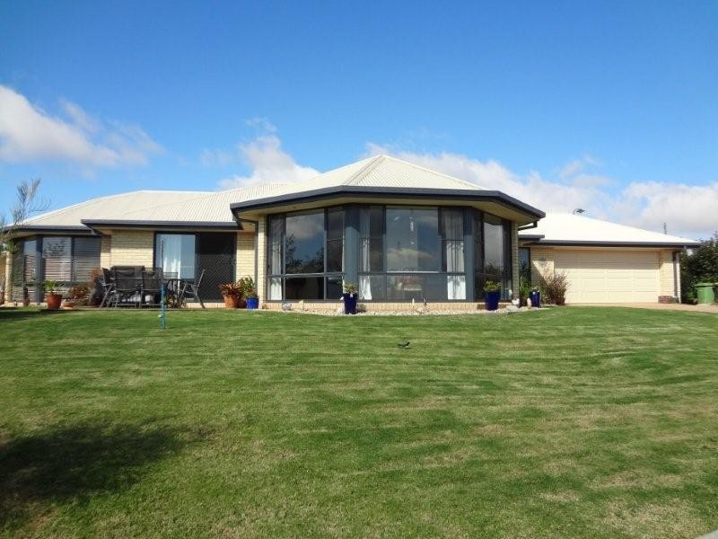 9 Kalimna Drive, Highfields QLD 4352