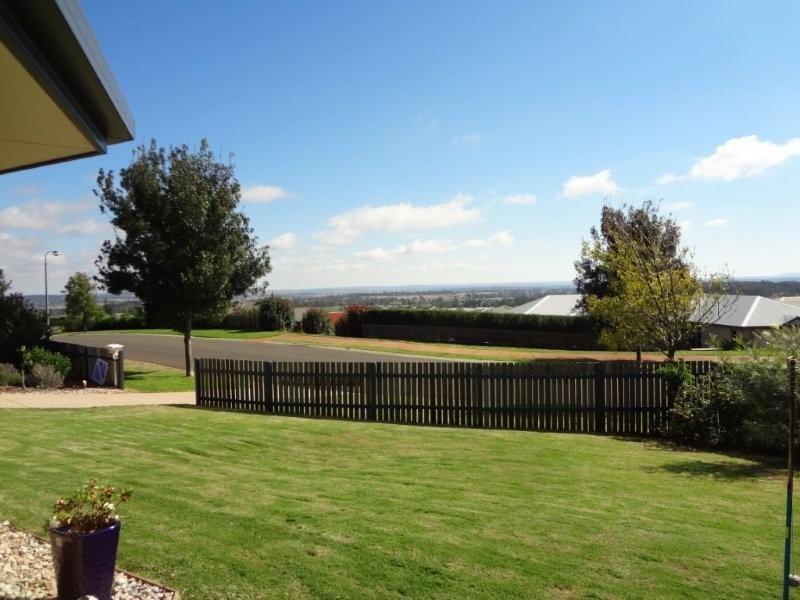 9 Kalimna Drive, Highfields QLD 4352