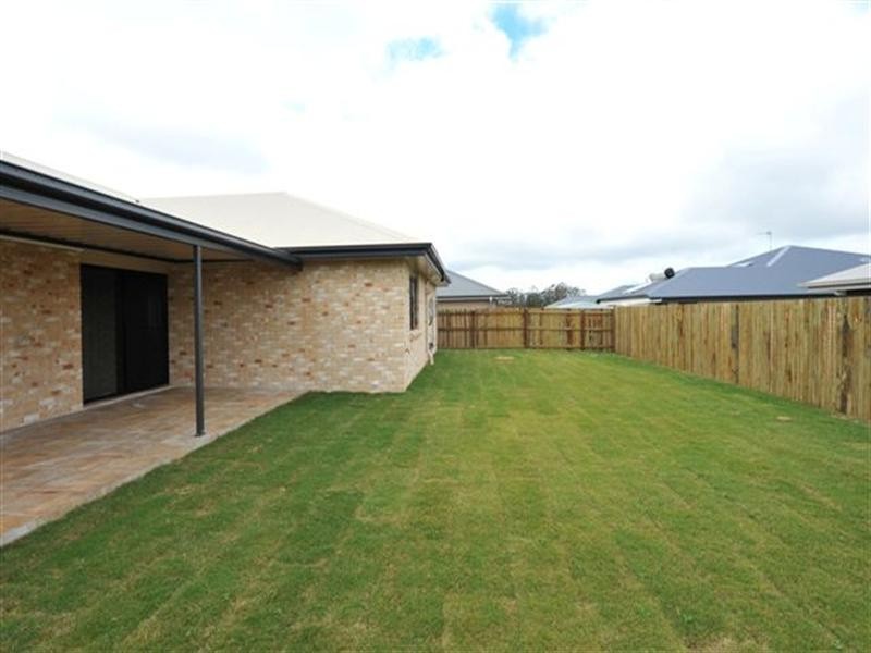 8 Graves Drive, Kearneys Spring QLD 4350