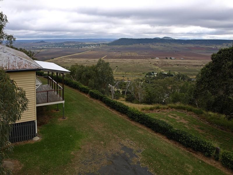 25 Rowland Court, Gowrie Mountain QLD 4350