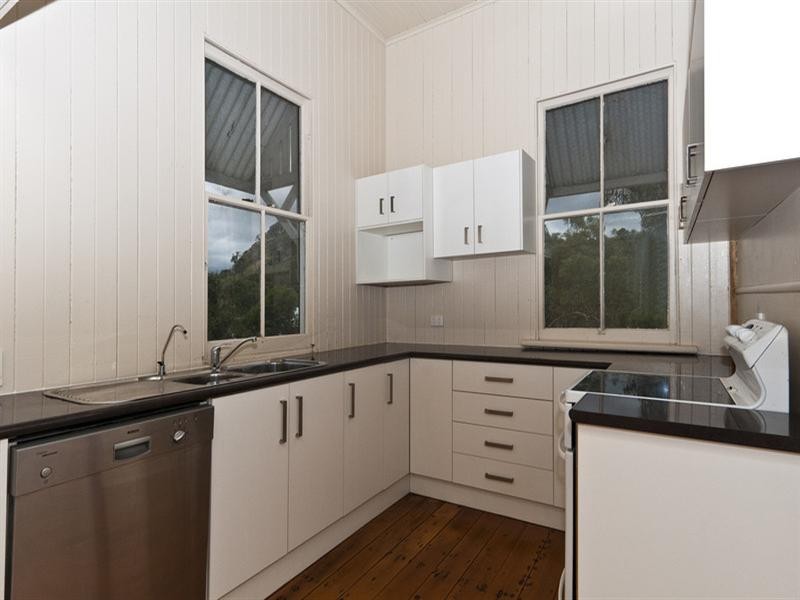 25 Rowland Court, Gowrie Mountain QLD 4350