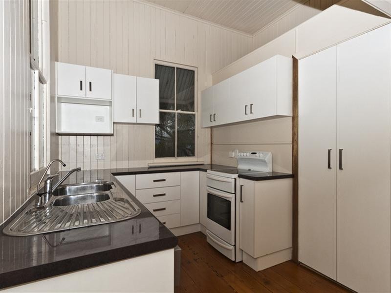 25 Rowland Court, Gowrie Mountain QLD 4350