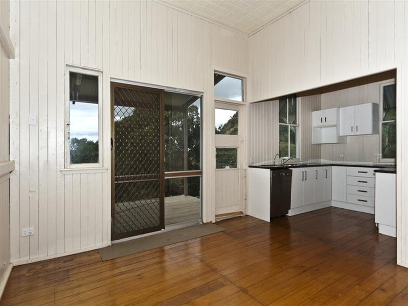 25 Rowland Court, Gowrie Mountain QLD 4350