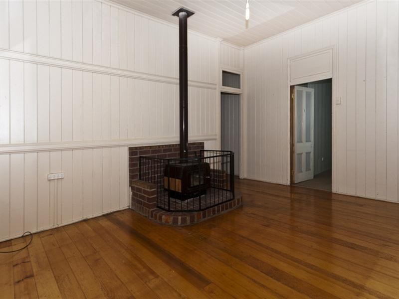 25 Rowland Court, Gowrie Mountain QLD 4350