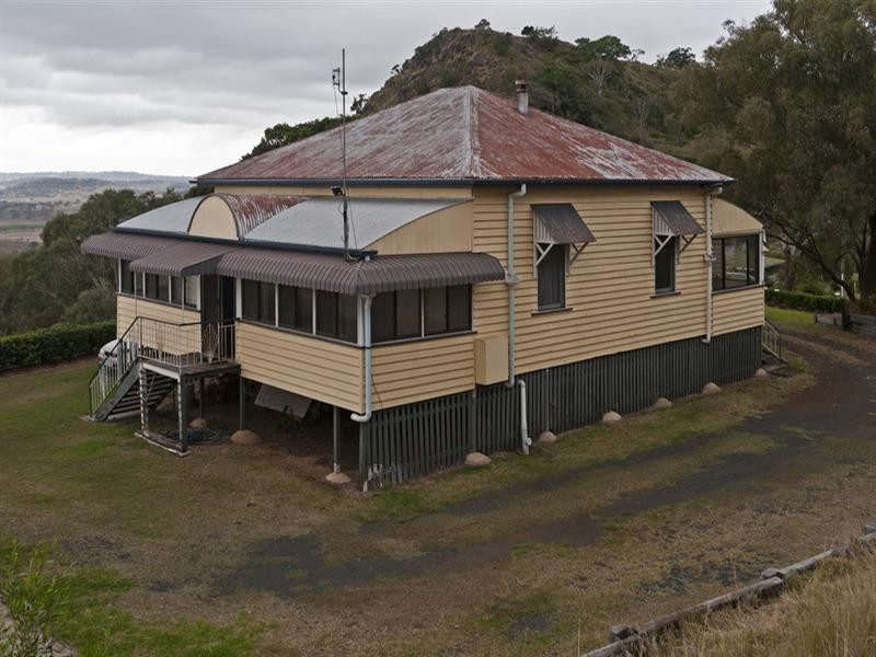 25 Rowland Court, Gowrie Mountain QLD 4350