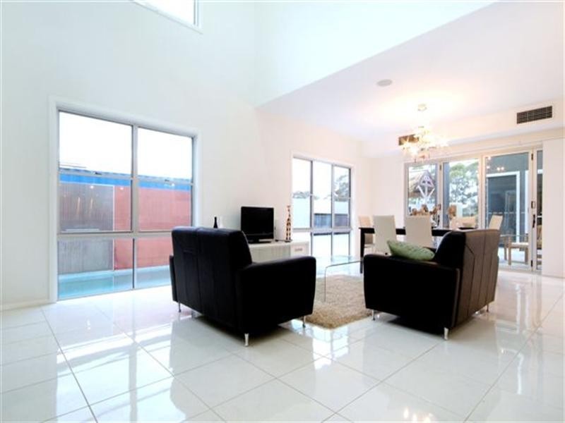 8 Finlay Parade, Highfields QLD 4352