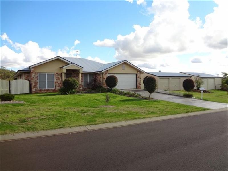 1 Angus Street, Highfields QLD 4352