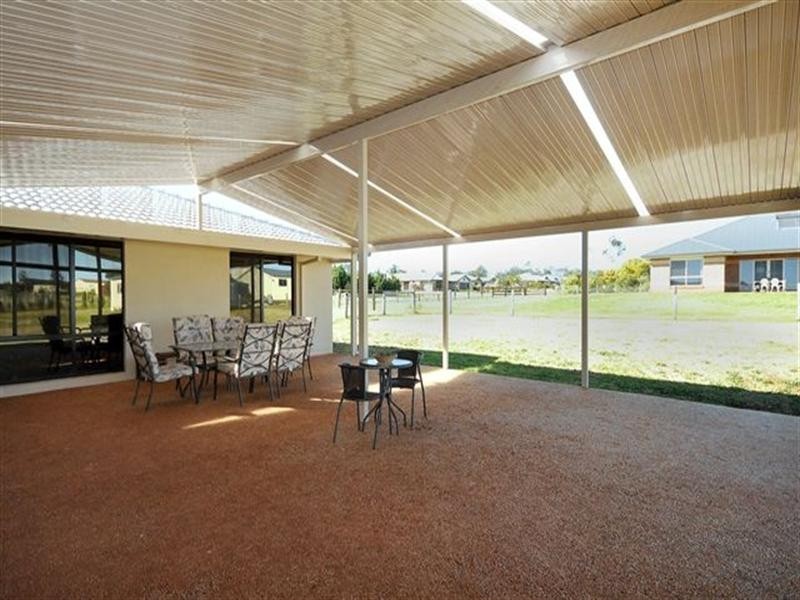 49 Palmer Drive, Highfields QLD 4352