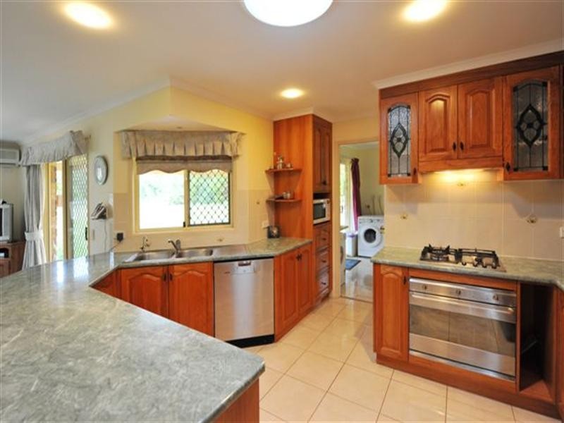 16 Melric Court, Cabarlah QLD 4352