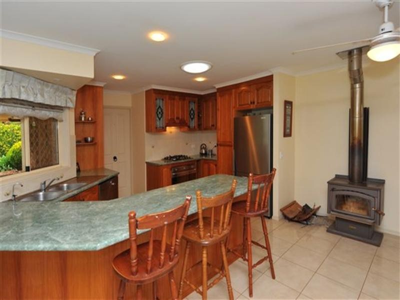 16 Melric Court, Cabarlah QLD 4352