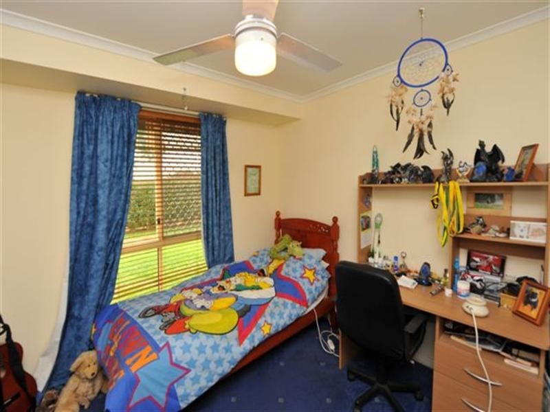 16 Melric Court, Cabarlah QLD 4352