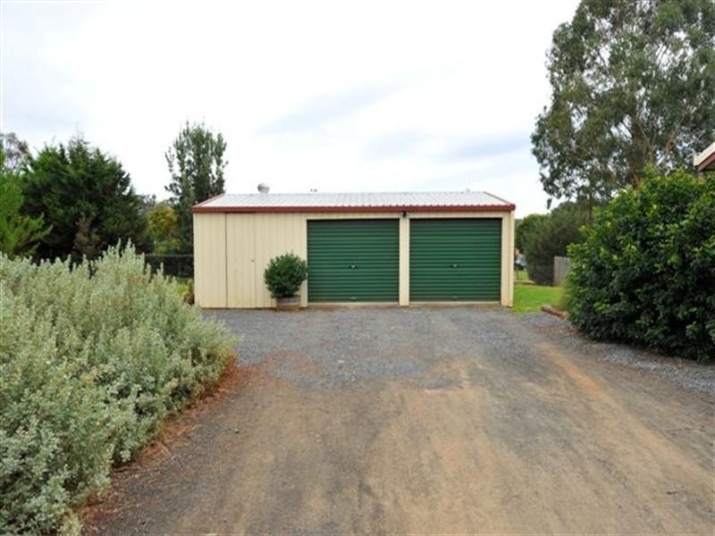 16 Melric Court, Cabarlah QLD 4352