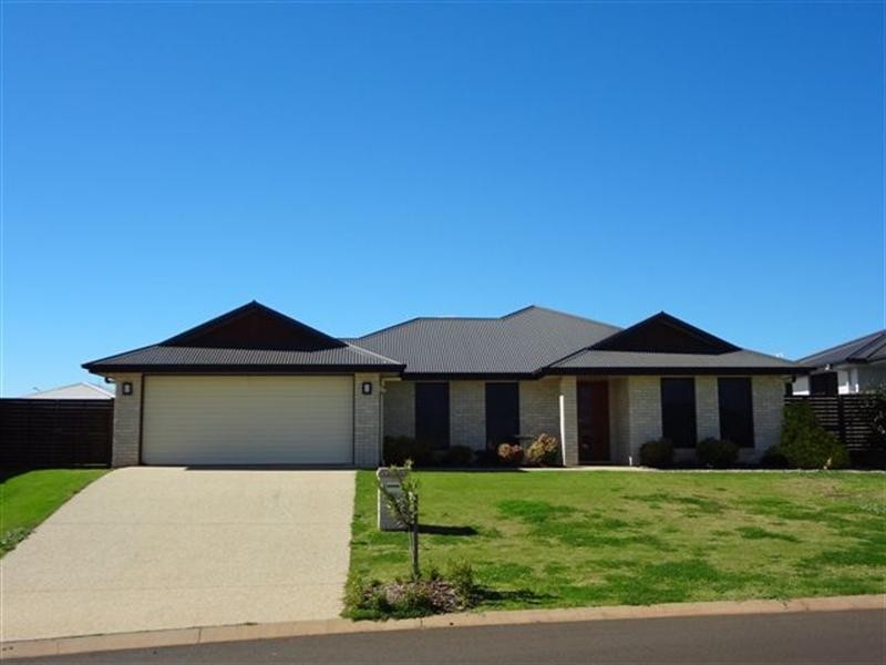 30 Trevean Drive, Highfields QLD 4352