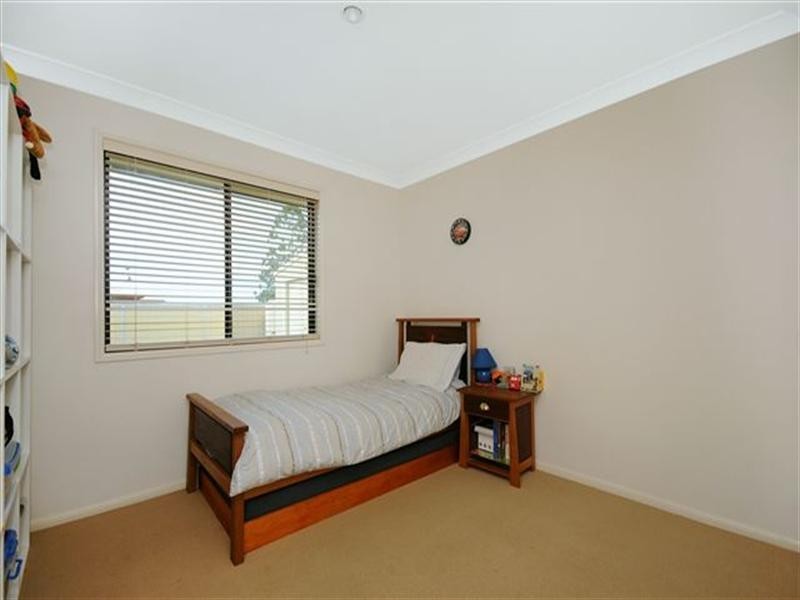 4 Clara Street, Highfields QLD 4352