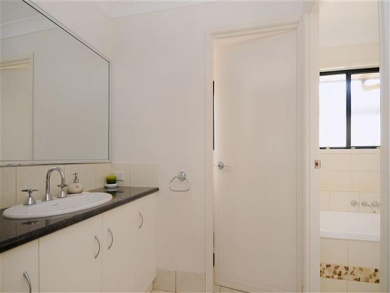 4 Clara Street, Highfields QLD 4352